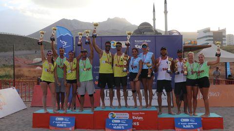 Türkiye hosts world's first mountain beach volleyball tournament